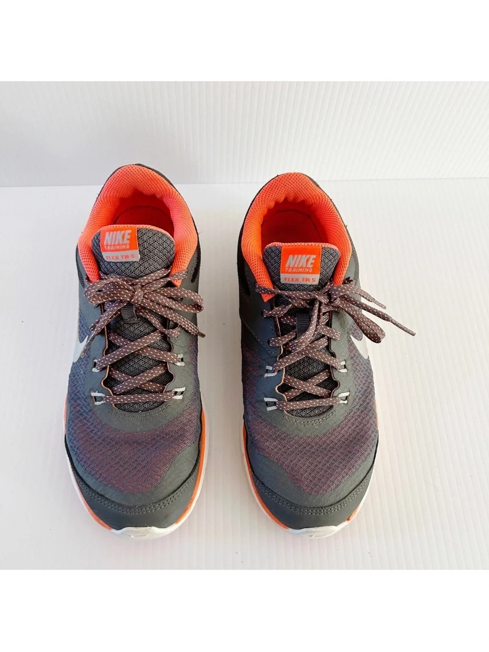 Nike Flex Trainer 5 Womens Size 7 Gray Orange Running Shoes Lace Up 724858-012